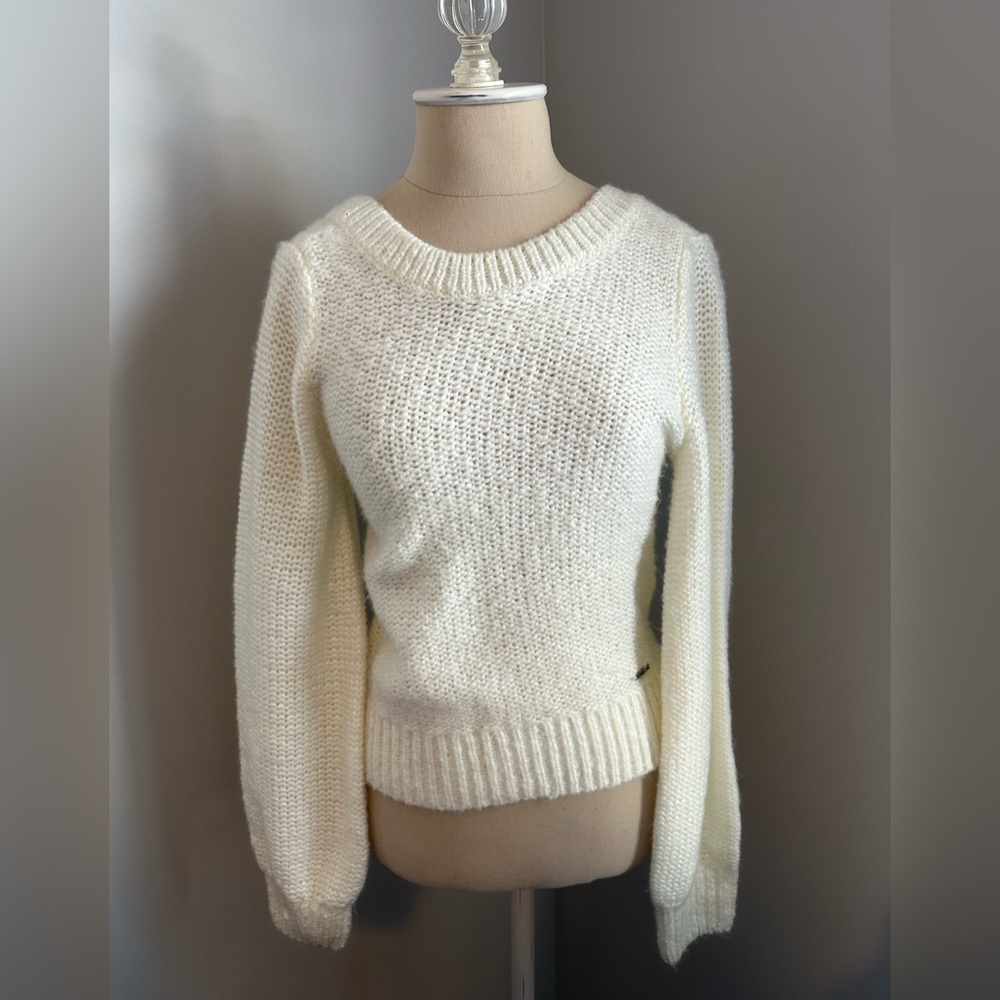 Abercrombie & Fitch XS White Off Shoulder Sweater